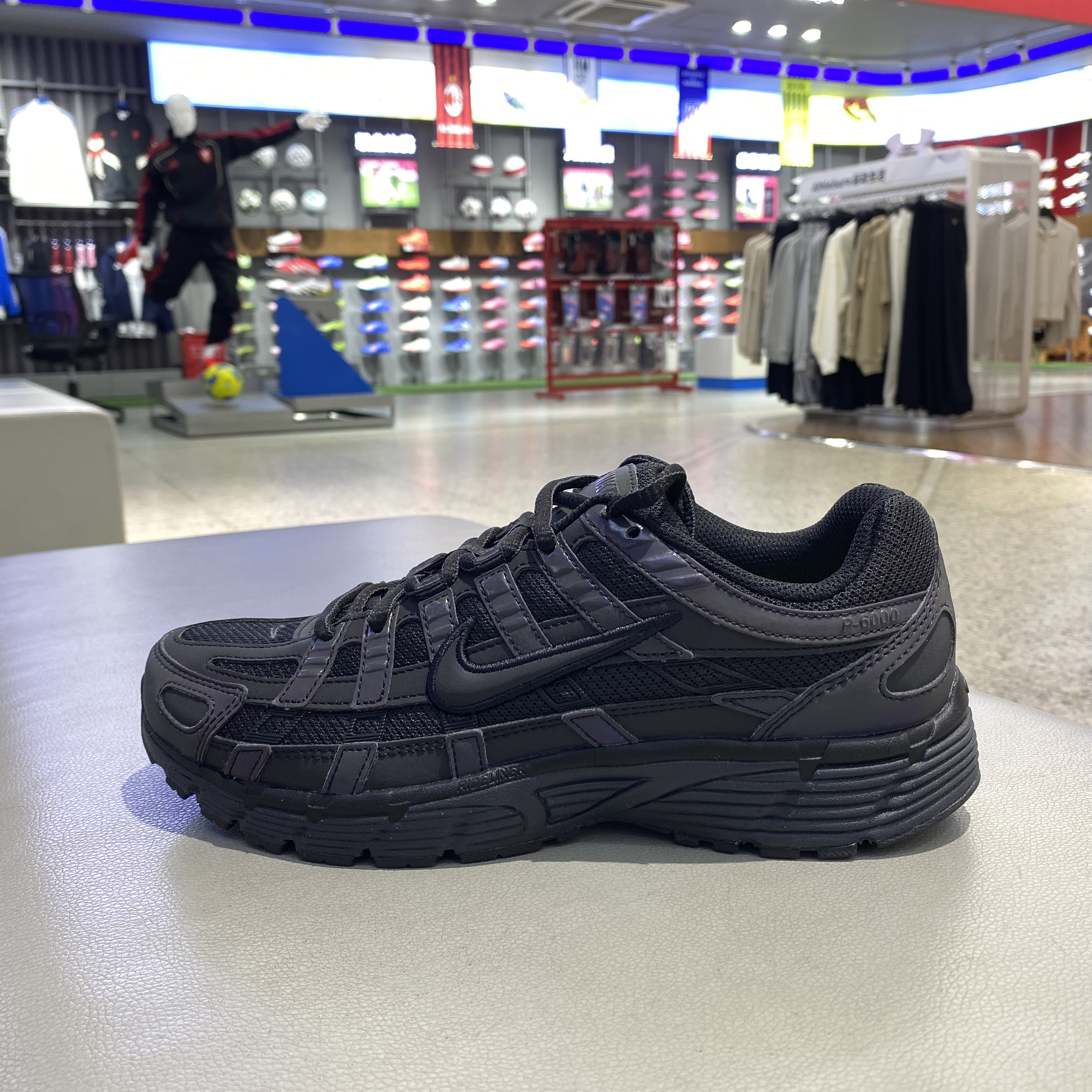 正品耐克NIKE男款休闲鞋