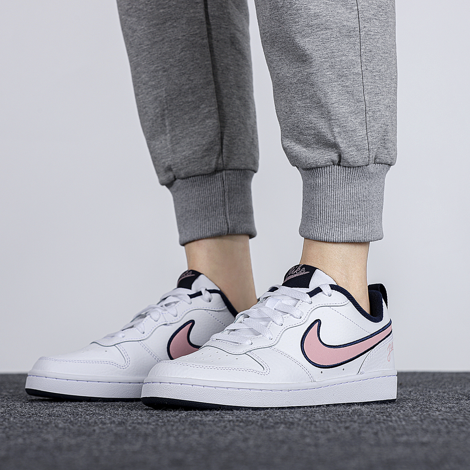 NIKE大童低帮运动休闲板鞋