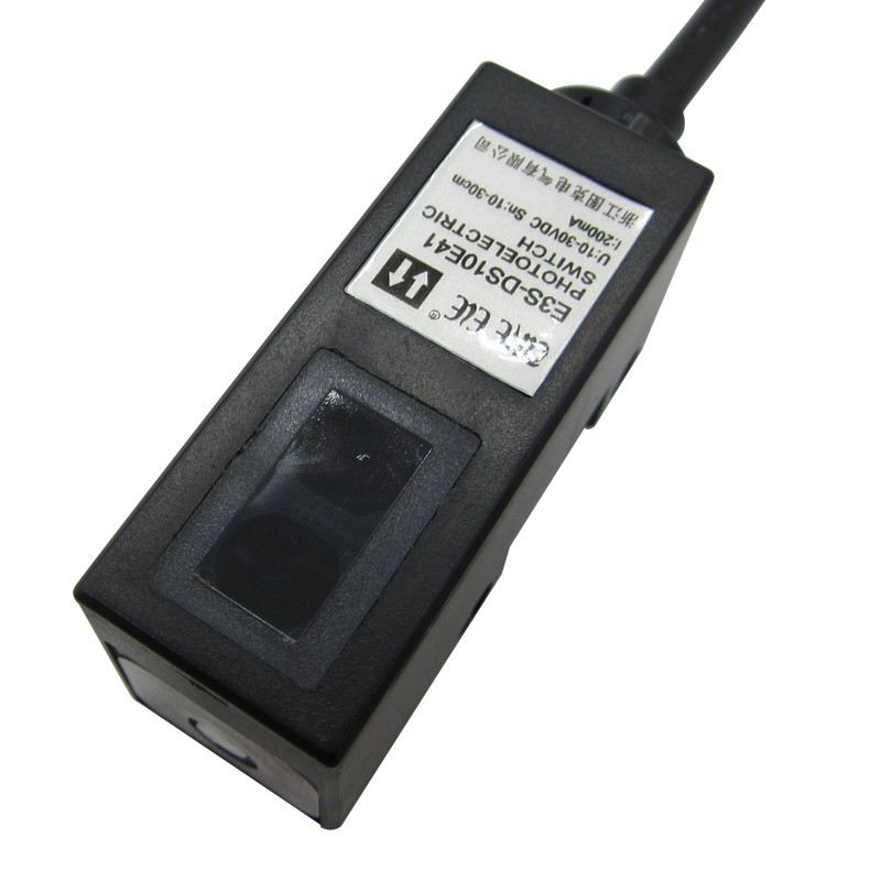 方形 光电开关 传感器 E3S-DS10E41 漫反射型 NPN三线常开
