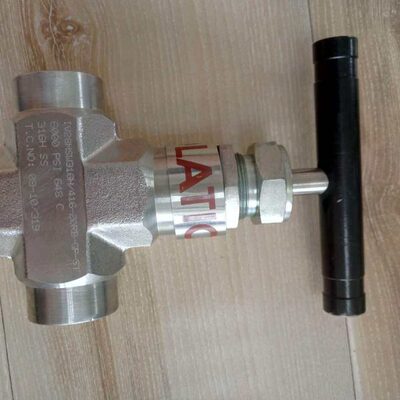 英国SAFELOK 阀 IV28MSW316H/416-20RB-GP-ST 进口阀工程尾货实拍