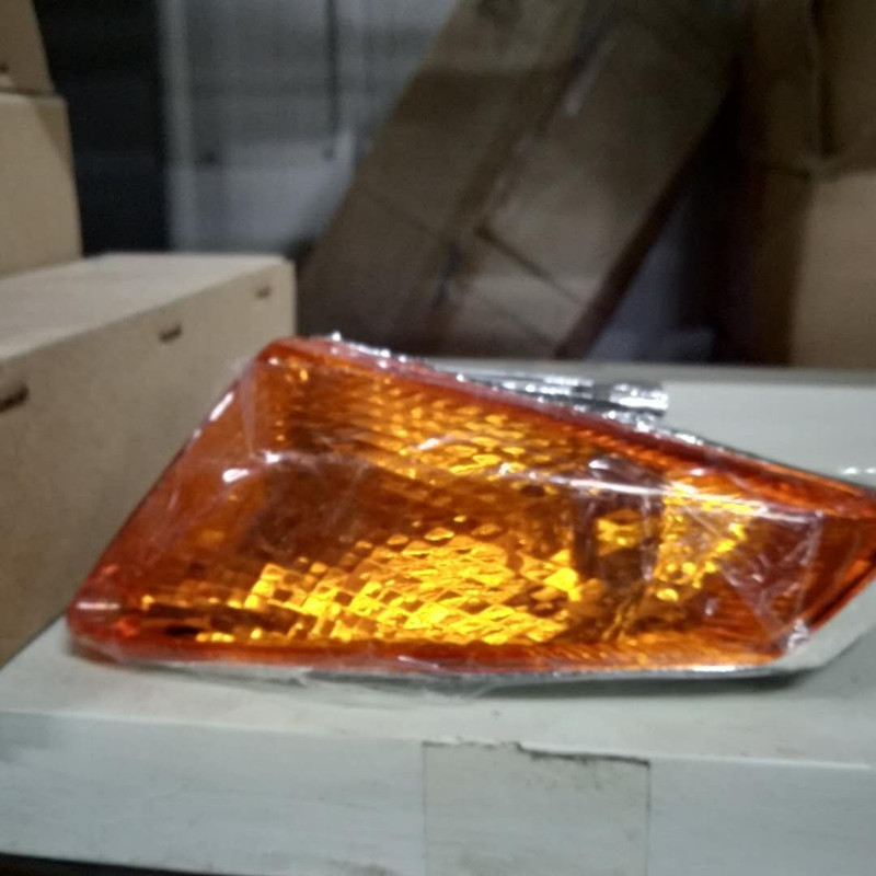 适用轻骑铃木摩托车配件弯梁赛驰QS110前左右转向灯转弯灯方向灯