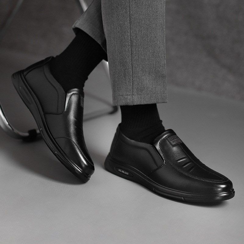 男皮鞋圆头商务休闲男鞋头层牛皮聚氨酯鞋底爸爸鞋轻便防滑工作鞋