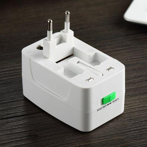 全球通用旅行万能转换插头出国旅游充电头转换器泰国德国欧洲插座