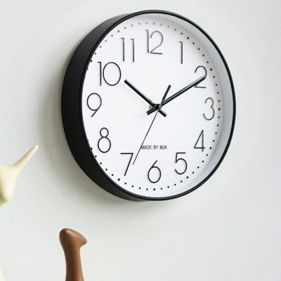 mjk钟表客厅挂钟2024新款家用客厅现代简约静音时钟挂墙免打孔