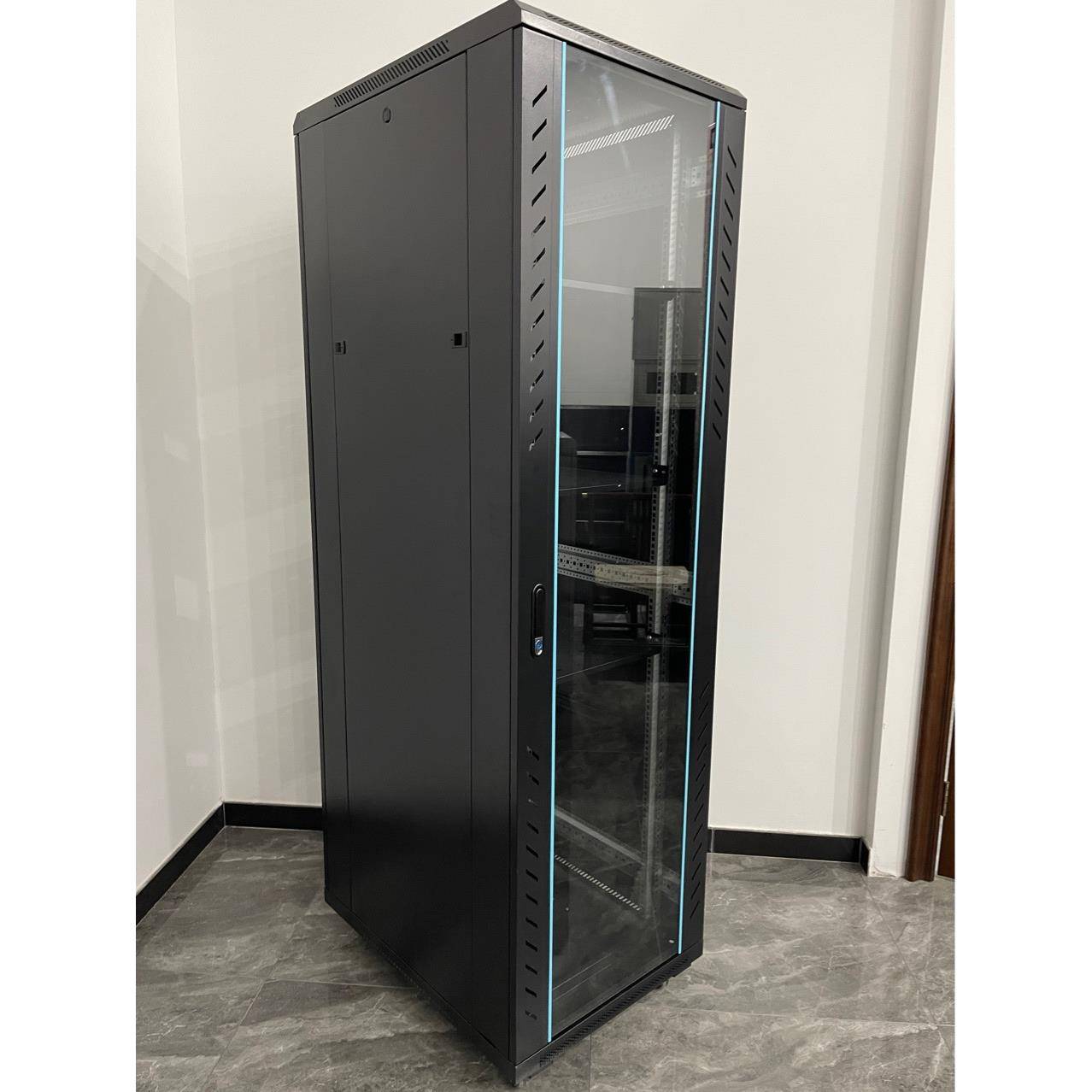 馨诺19英寸网络机柜42U2000x600x1000服务器网络机柜