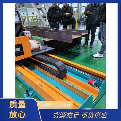 重载第七轴机器人地轨焊接工业自动化