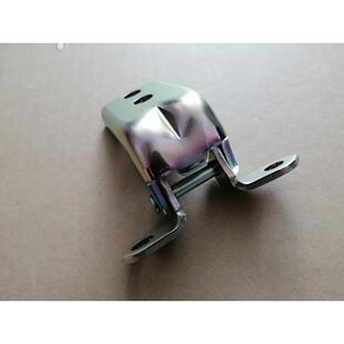 82420 2J00A适用于途乐Y61车门饺链