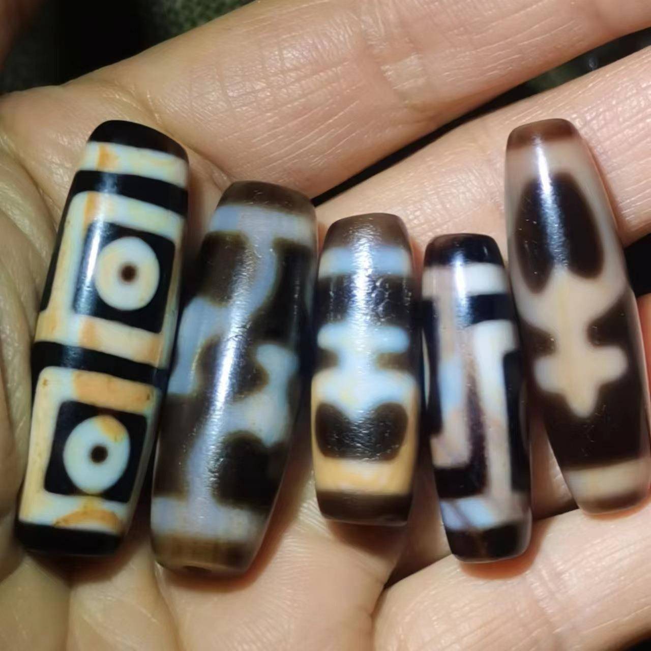 藏传玛瑙天珠天然朱砂玛瑙九眼天珠高油包浆玛瑙朱砂天珠直