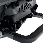 登艇摩托艇庞巴迪梯