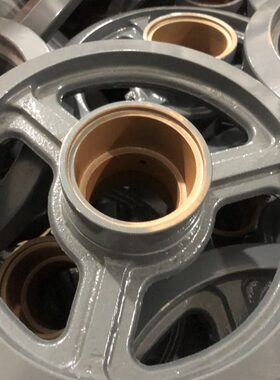 潍柴雷沃RG50/60/70收割机配件原厂导向轮壳体