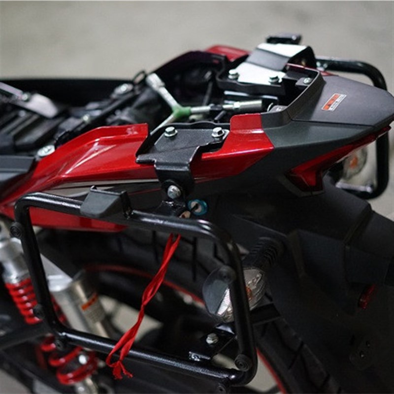 适用于DF150边箱摩托车边箱 HJ150-12边箱DR160侧箱改装E21/E22