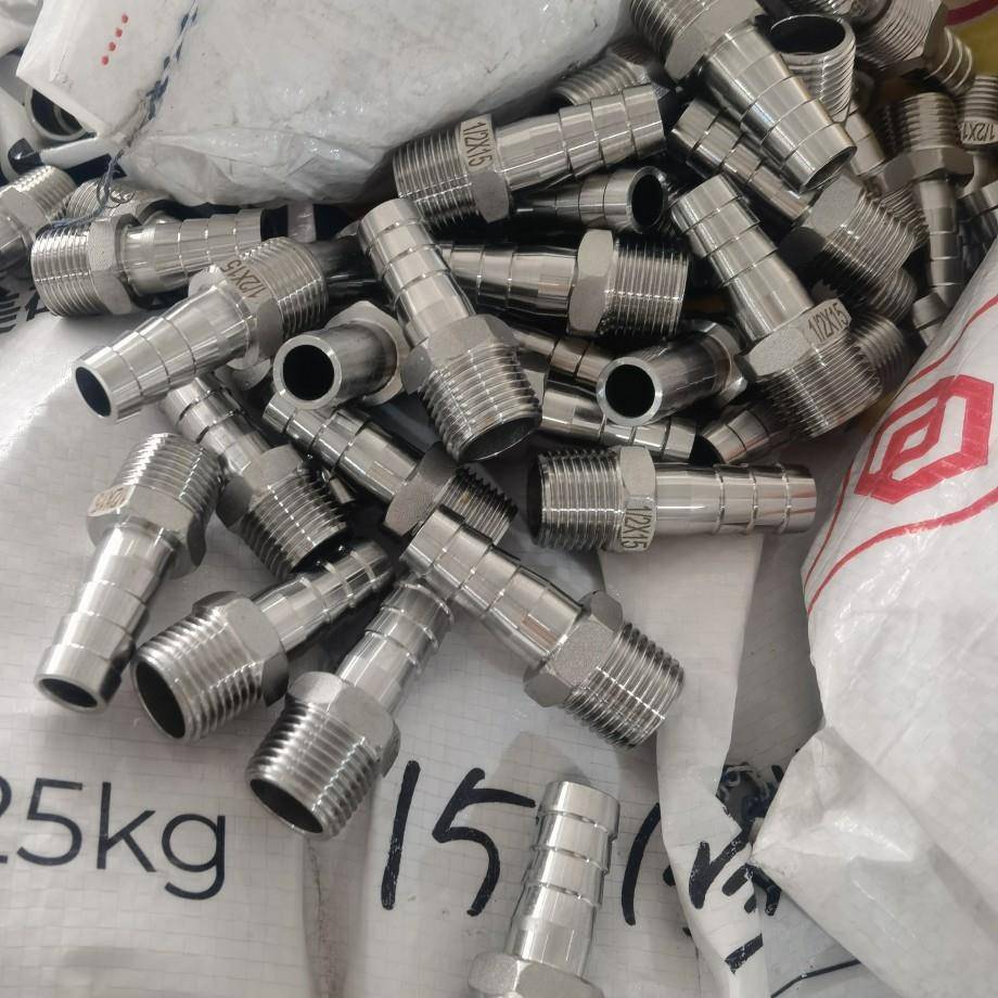 304不锈钢外丝宝塔接头外螺纹六角皮接外牙转换水管软管宝塔接头