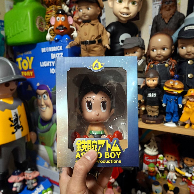 创意汽车摆件个性可爱摇头公仔车载中控仪表台Q玩偶模型车内装饰