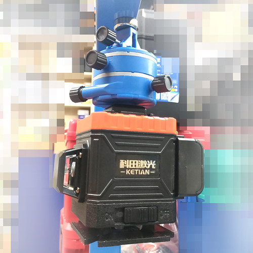 新款磁铁多功能砌墙神器固定水平仪红外线顶吸强磁专用360调节头