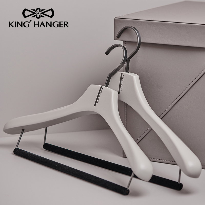 KH高端实木衣架衣柜衣帽间专用轻奢高级感木质衣架挂大衣无痕衣撑