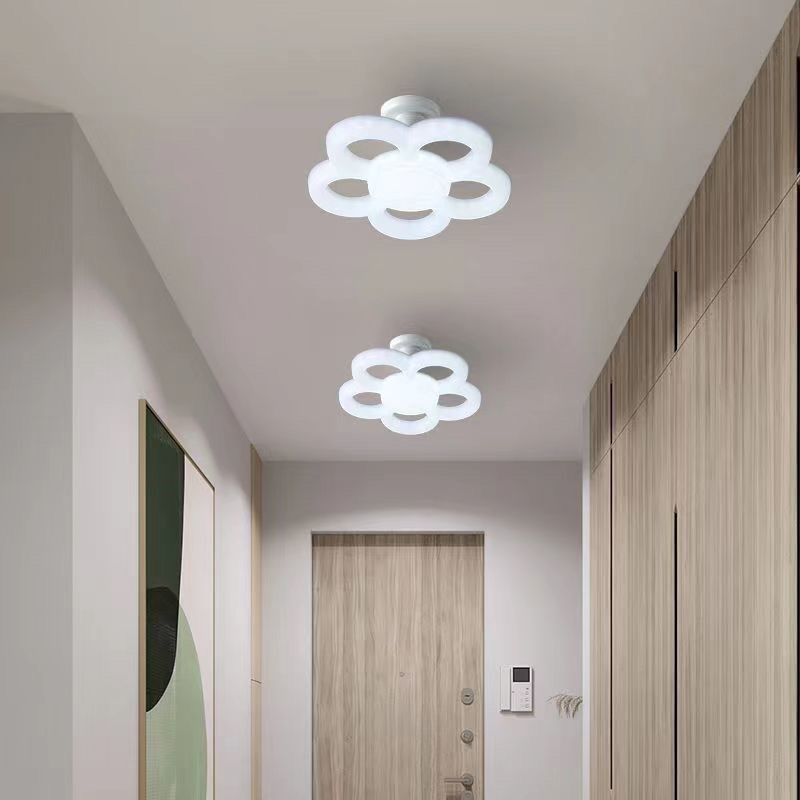 梅花飞碟灯led超亮节能球泡灯E27螺口客厅餐厅家用创意吸顶灯泡