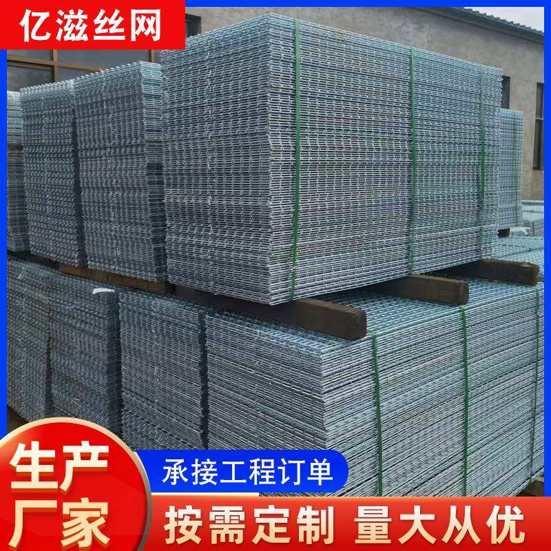 加粗镀锌铁丝网养殖网围栏鸽舍防锈隔离防护网电焊网片方孔网格