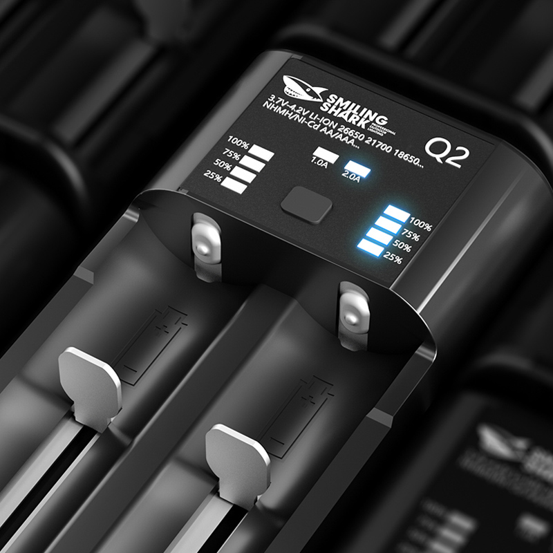 18650锂电池充电器多功能手电通用26650手电筒2A快充3.7V万能