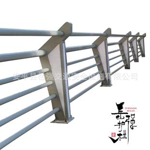 桥梁上带灯光的护栏河边上的跑马灯栈道桥梁护栏安全隔离护栏