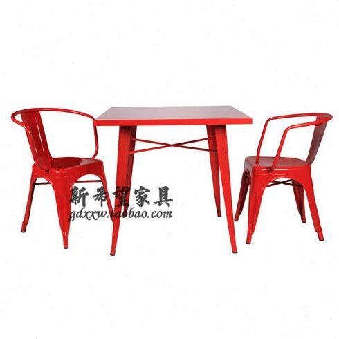 复古铁皮餐桌椅欧式咖啡厅桌椅组合做旧铁艺椅工业风餐厅扶手桌椅