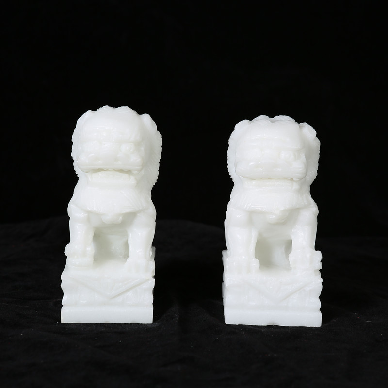 骨灰盒摆放10厘米小石狮子天然玉石一对价格镇守墓穴随葬陪葬存放