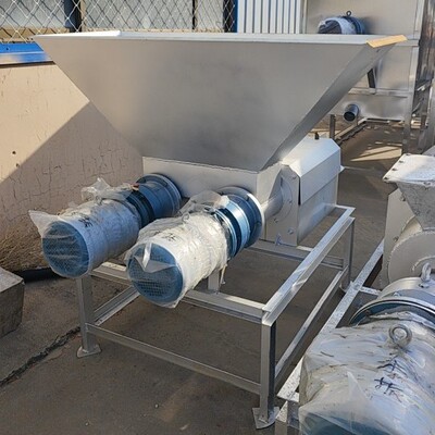 养猪场粪污干湿分离机 不锈钢牛粪鸡粪挤干机 豆渣餐厨垃圾脱水机