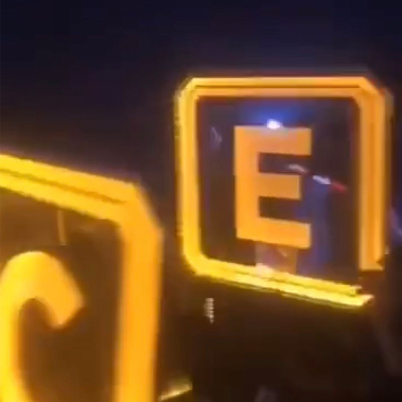 新款发光字d手举牌酒吧KV上酒爆闪广告字夜店定制生日快乐敬酒牌