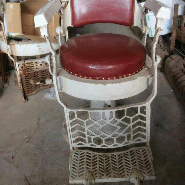 怀旧老理发椅子铸铁椅子翻新复古老古董老式理发椅子收藏怀旧摆件