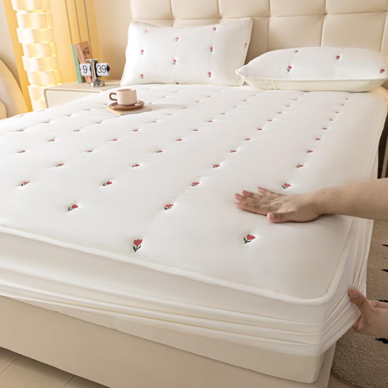 简约水洗棉夹棉床笠三件套纯色刺绣大豆纤维床罩床垫保护套代