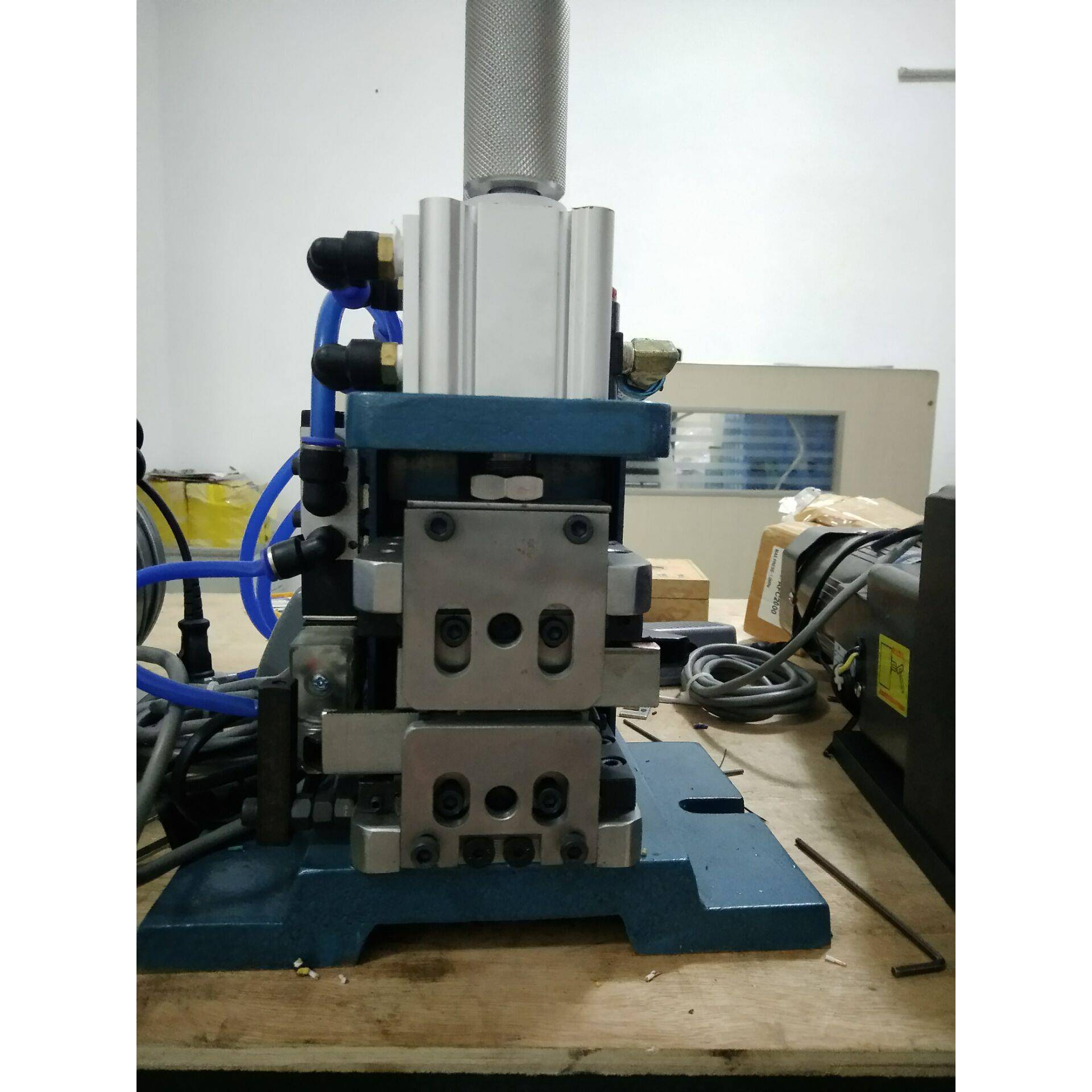 直销气动剥皮扭线机多芯线搓线机YF-3FN质保价优