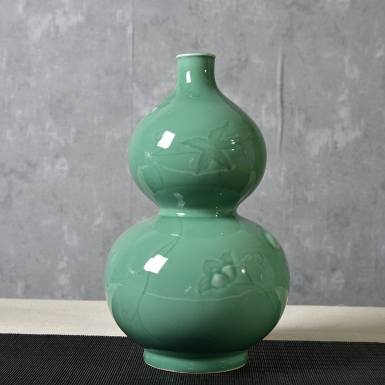 龙泉青瓷刻花葫芦瓶陶瓷工艺品摆件样板间装饰中式大花瓶精致创意