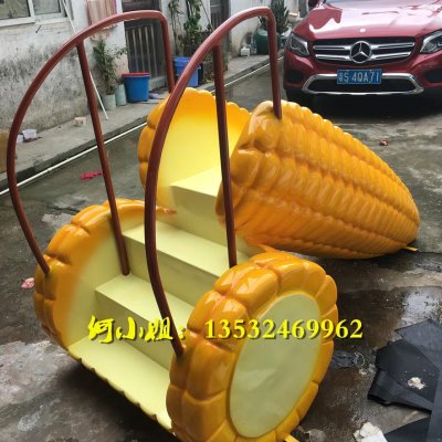 户外游乐场装饰定制玉米滑滑梯雕塑玻璃钢创意蔬菜滑梯大雕像