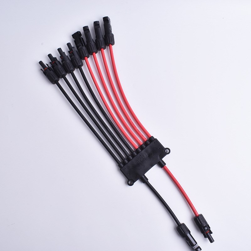 4光伏红黑Y型连接器 太阳能w板接头电缆2至4Y型分支并联线连接器