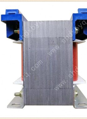 220线220单 出两个0 进两根控制变压器输入38V线0 输出相  38A200