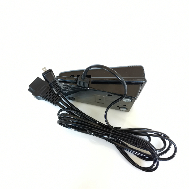 飞跃蝴蝶兄弟胜家家用缝纫机塑壳脚踏板无级调速脚孔器控制器脚踏