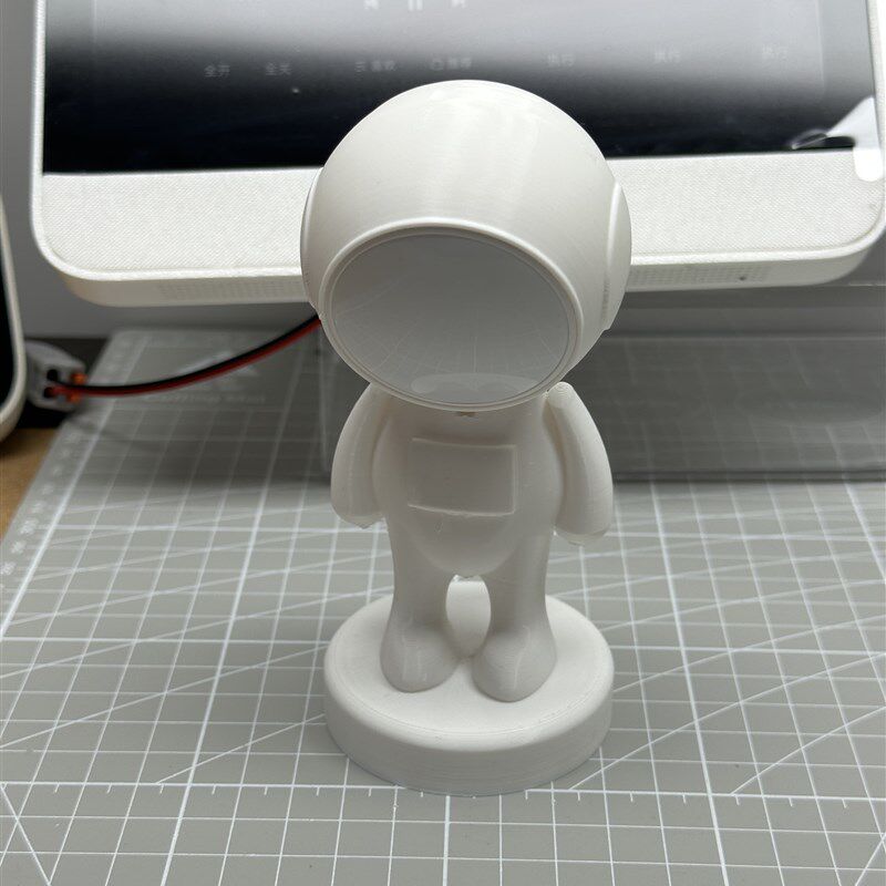小咪人在传感器支架 太空人 隐藏支架 电视柜床头柜书柜摆件