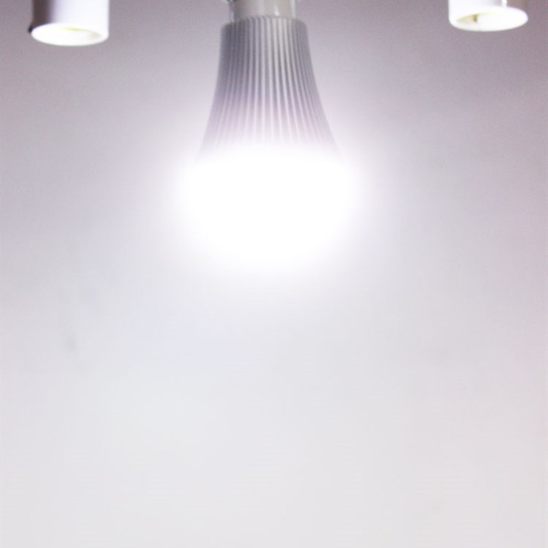 e27超亮led灯泡可调光球泡灯12V24V36V机车灯螺口5W7W节能灯lamp