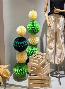 商场门店橱窗门口氛围节日布置纸球立柱蜂窝球绿色气氛装饰道具