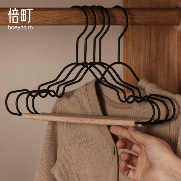 倍町新款北欧铁艺榉木轻奢宽肩衣架实木婴儿衣架小中童衣柜大衣撑,收纳整理,金属衣架,淘宝优惠券,粉丝福利购,淘宝优惠卷