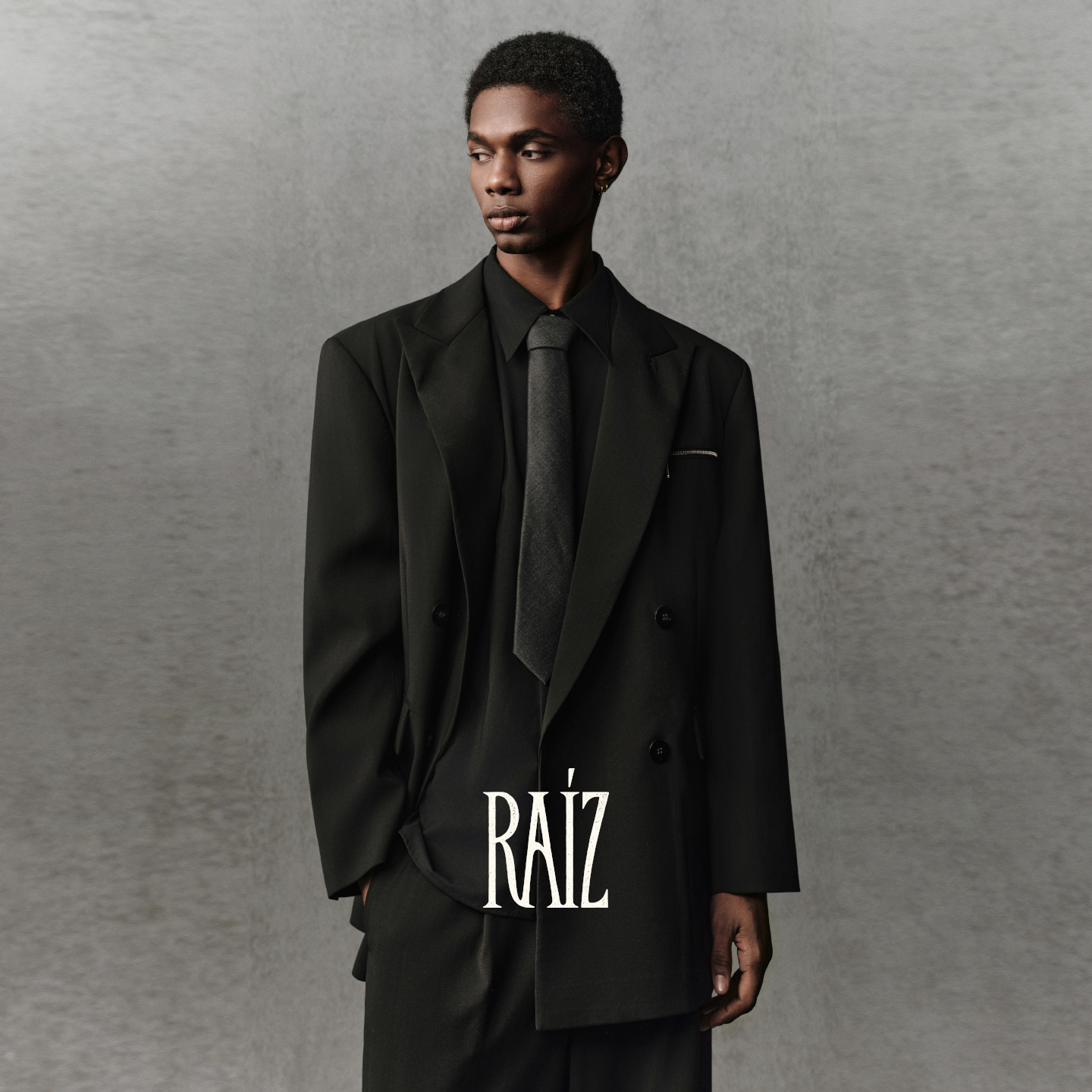 进口羊毛戗驳领西装瑞士进口拉链