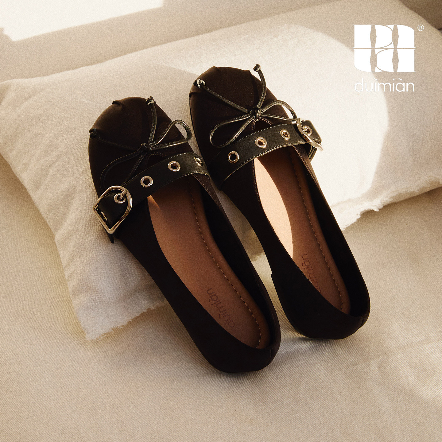 对面duimian 玛丽珍复古朋克芭蕾鞋圆头铆钉皮带扣平底鞋浅口单鞋