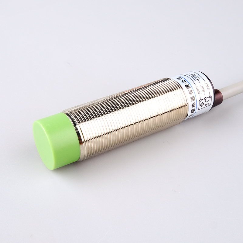 电容式接近开关LJC18A3-B-Z/BX料位液位NPN传感器谷物直流感应器