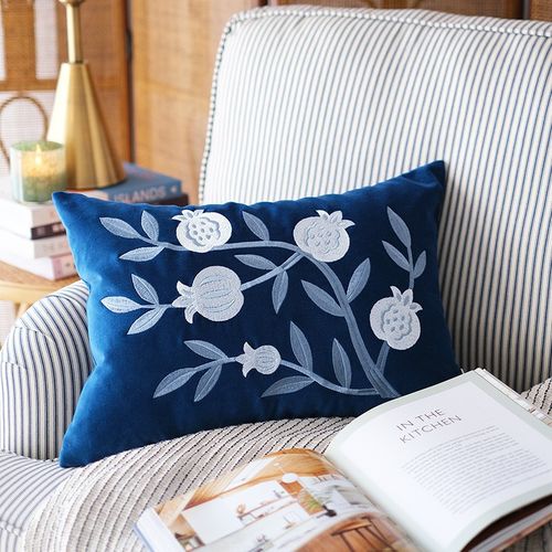 慢松球原创 湖夜蓝石榴绣花抱枕 D中式美式复古田园客厅沙发靠垫
