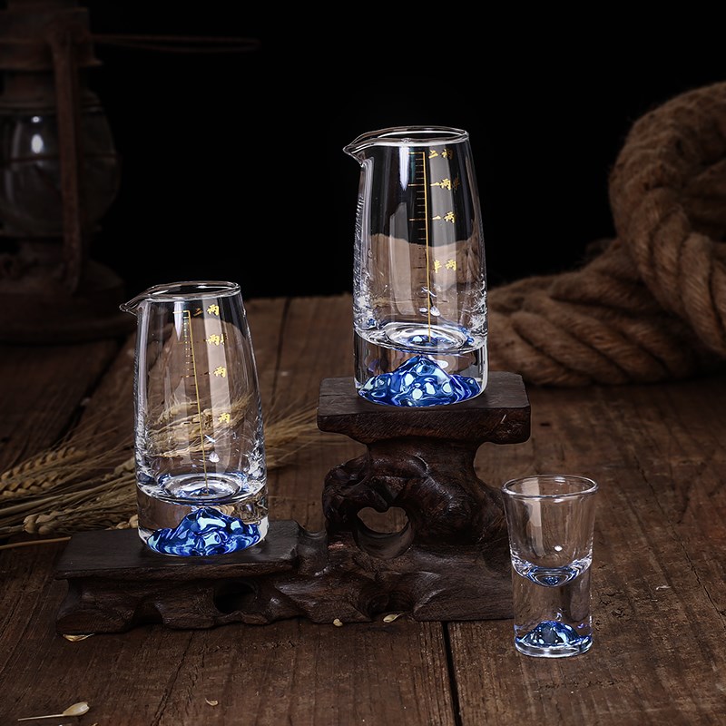 创意轻奢白酒杯分酒器家用高档玻璃喝酒杯子一口杯带刻度酒具套装