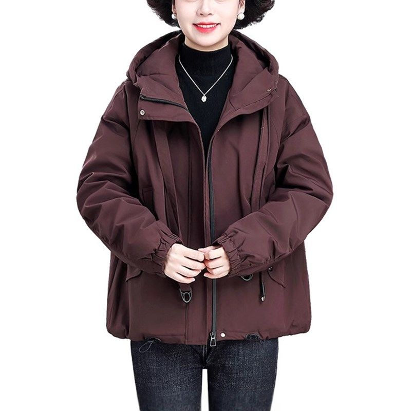 50岁妈妈冬装羽绒服洋气时尚中老年冲锋衣女款2024新款秋冬季外套