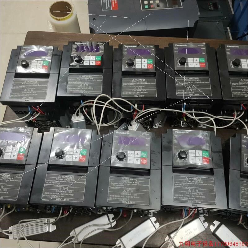 拍前询价:(议价)变频器AVF200-0152     1.5KW