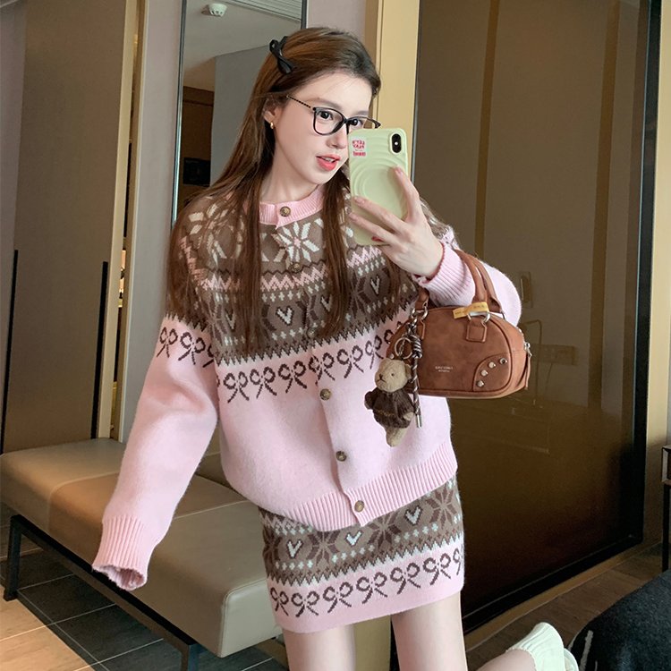 费尔岛蝴蝶结毛衣套装女2025新款秋冬加厚慵懒风针织半身裙两件套