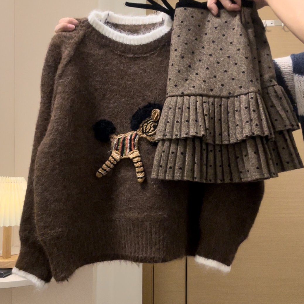 2025年新款韩式可爱风小马刺绣针织毛衣上衣女波点百褶短裙套装