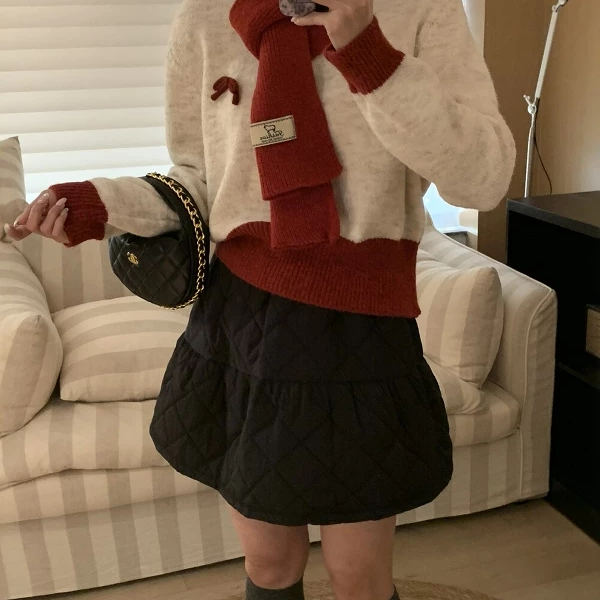 女冬季新款韩系通勤简约圣诞氛围感百搭小木扣保暖毛衣配围巾