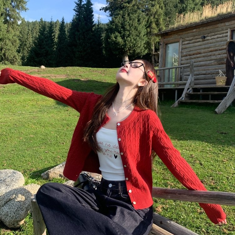 红色针织开衫女初秋氛围感穿搭麻花复古毛衣秋冬外套上衣